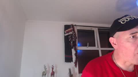 gavinkush online show from December 15, 1:01 am