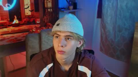 Gem Dominus online show from October 19, 1:21 am