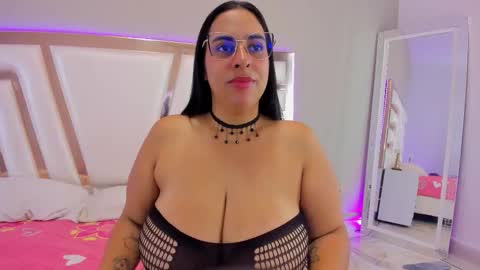 Delicious Curvy online show from February 4, 12:31 pm