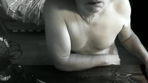 Snapshot of gendras chatting on October 7, 3:08 pm Gendras online show from October 7, 3:08 pm