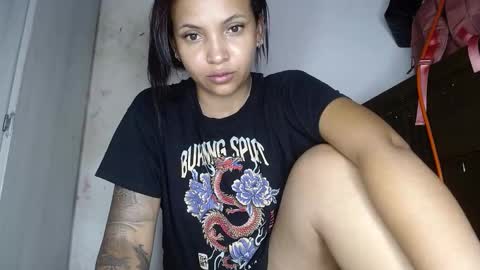 Snapshot of genesis_03_ chatting on October 3, 7:38 am genesis_03_ online show from October 3, 7:38 am