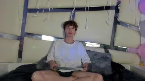 Genesis online show from November 10, 4:04 am