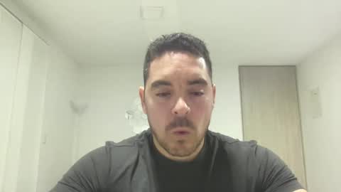 Snapshot of genesis_wb chatting on March 11, 1:05 am genesis_wb online show from March 11, 1:05 am