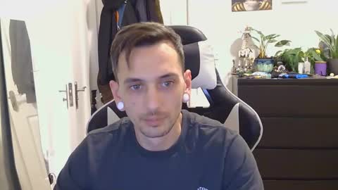 georgek0011 online show from January 18, 9:24 pm