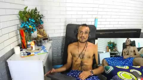 georgepervertscock online show from July 11, 4:06 am