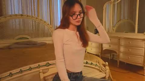 Kristy online show from May 1, 2:11 pm