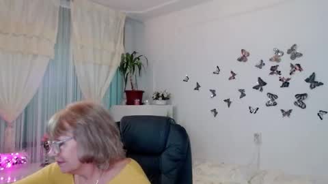 Ghertrudequeen online show from October 19, 8:08 am