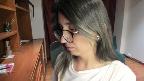 Snapshot of ghostcrimson chatting on March 7, 2:04 am andy online show from March 7, 2:04 am