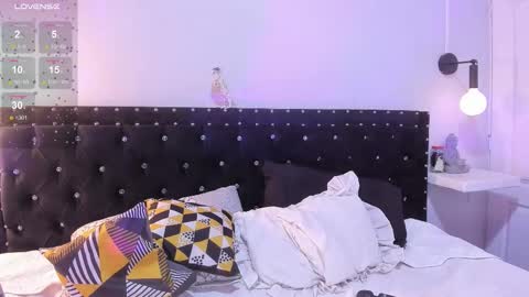 Allison  online show from February 26, 9:07 pm