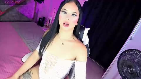 Gia Ferrara online show from May 5, 3:35 am