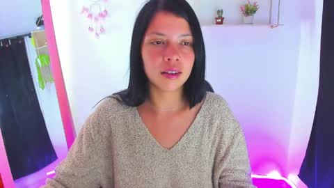 giaaaa   online show from April 25, 11:35 pm