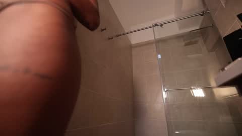 Leo online show from April 5, 9:23 pm