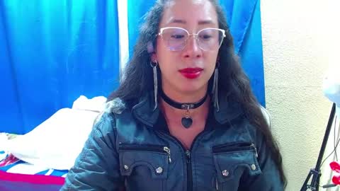 Gia  online show from May 30, 12:20 am