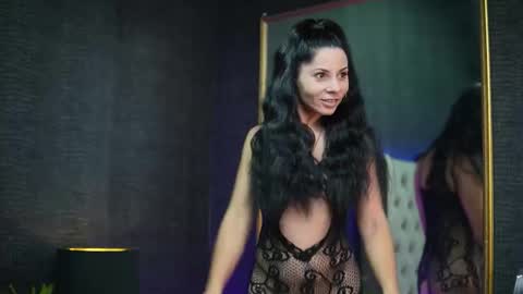  Gia  online show from November 19, 8:40 pm