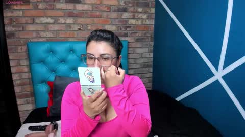 Snapshot of giafox_ chatting on October 8, 2:56 pm G I A FOX online show from October 8, 2:56 pm