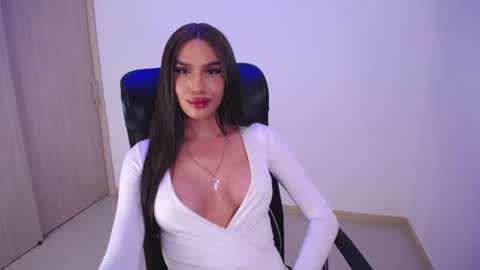 Gia Mint  online show from June 25, 5:04 am