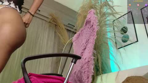 Gia  online show from September 22, 6:45 pm