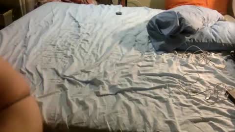Snapshot of giannispr1998 chatting on December 19, 1:07 am Horny Sissy online show from December 19, 1:07 am