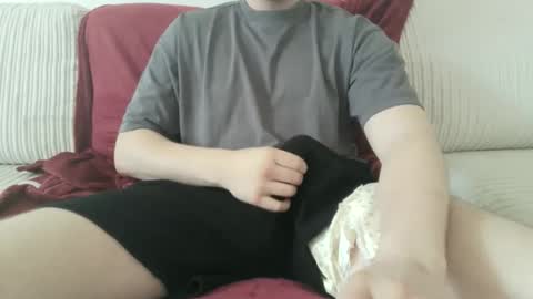 Giantjunkjack online show from May 26, 4:57 pm