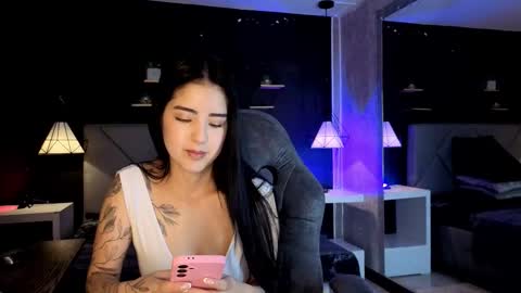 Gia online show from November 27, 2:25 pm