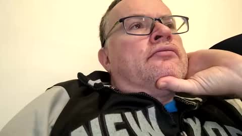 giddyup2222222 online show from January 12, 9:38 am