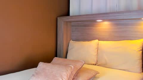 gigi wilden online show from January 14, 12:13 pm