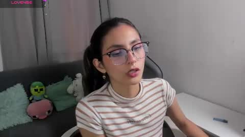 Gigi  online show from July 15, 4:00 pm