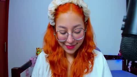 gigimooon online show from February 4, 12:14 am