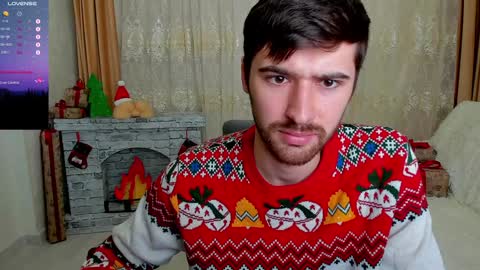 gilbertogonzales online show from December 15, 4:37 pm