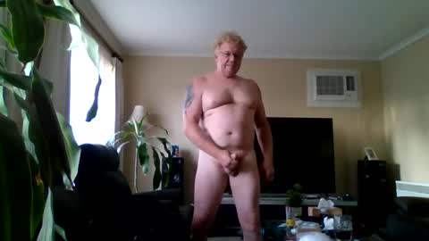 gimmmieoooo online show from March 6, 8:19 am