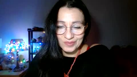 GinaONeon online show from February 2, 9:00 pm