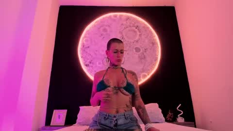 Ginebra online show from February 13, 3:03 pm