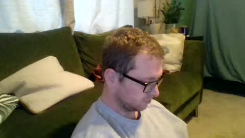 Snapshot of ginwood chatting on February 18, 3:41 pm ginwood online show from February 18, 3:41 pm