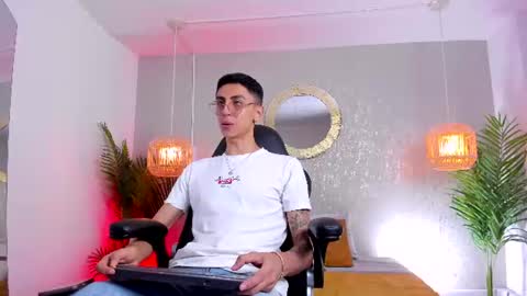 Gio Carangi online show from July 3, 3:55 am