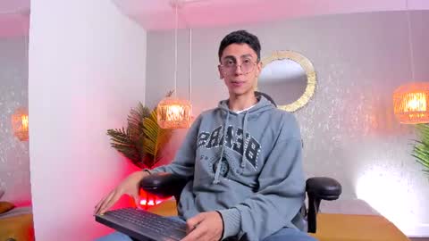 Gio Carangi online show from June 24, 3:13 am