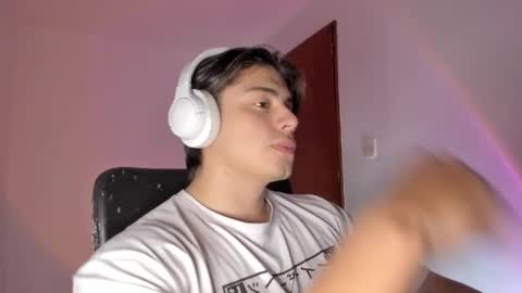 GioRusso online show from April 11, 1:43 am