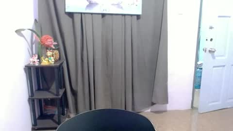 Aisha online show from November 24, 6:50 pm