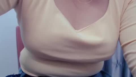 girlhanoi online show from February 13, 4:16 am