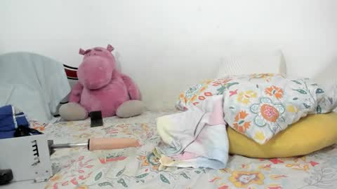 girlrock2024 online show from February 25, 4:38 am