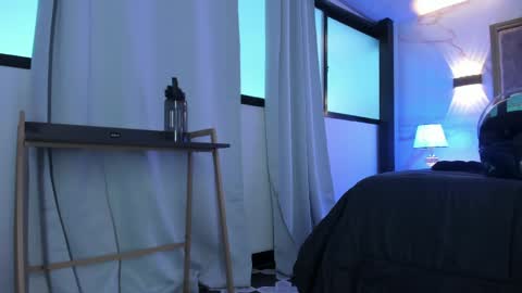     online show from April 10, 11:15 am