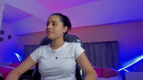 GISELLE ROLDAN online show from March 14, 7:51 pm