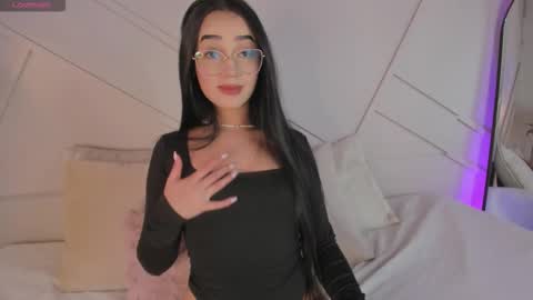 GisellePalmer  online show from January 13, 7:10 pm