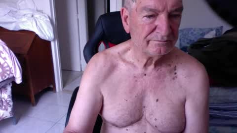 gisse1952m online show from May 30, 11:19 am