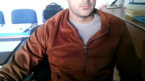 giuseppevai1 online show from October 6, 8:32 am