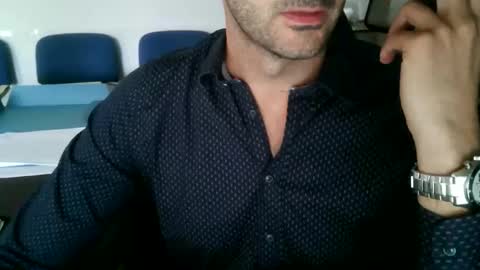 giuseppevai1 online show from October 2, 10:36 am