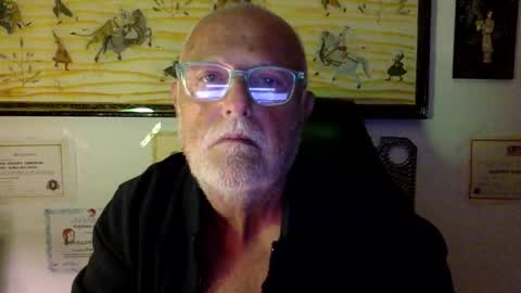 giutomma930394 online show from April 20, 11:41 pm
