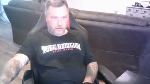 giv_u_what_u_want online show from June 13, 4:56 am