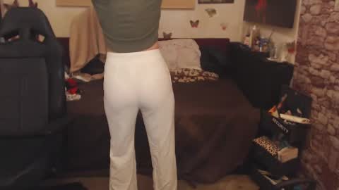 Glamourhottie online show from March 9, 8:29 am