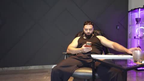 Matthew .. for short call me Matt online show from March 26, 10:15 pm