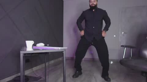 Matthew .. for short call me Matt online show from November 1, 11:26 pm